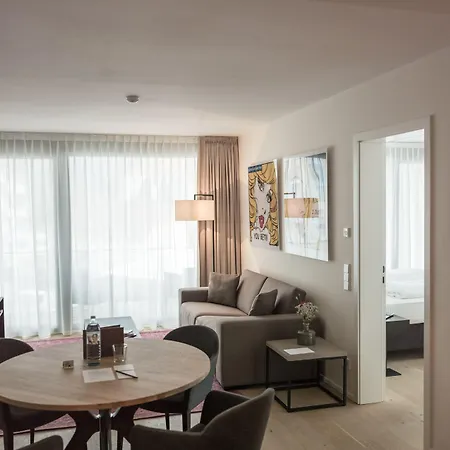 Suytes アパートホテル