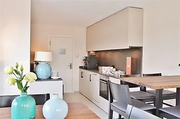 Aparthotel Suytes 4*